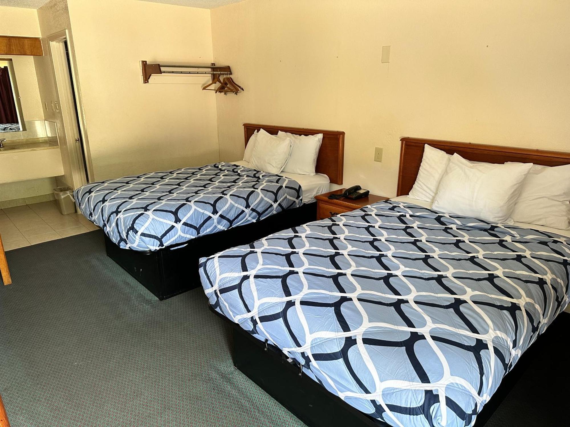 Regency Inn Jewett エクステリア 写真