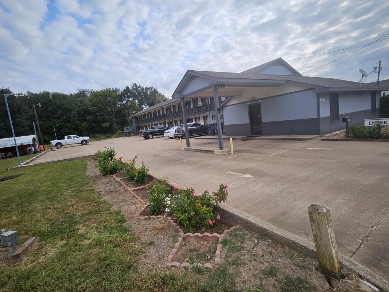 Regency Inn Jewett エクステリア 写真