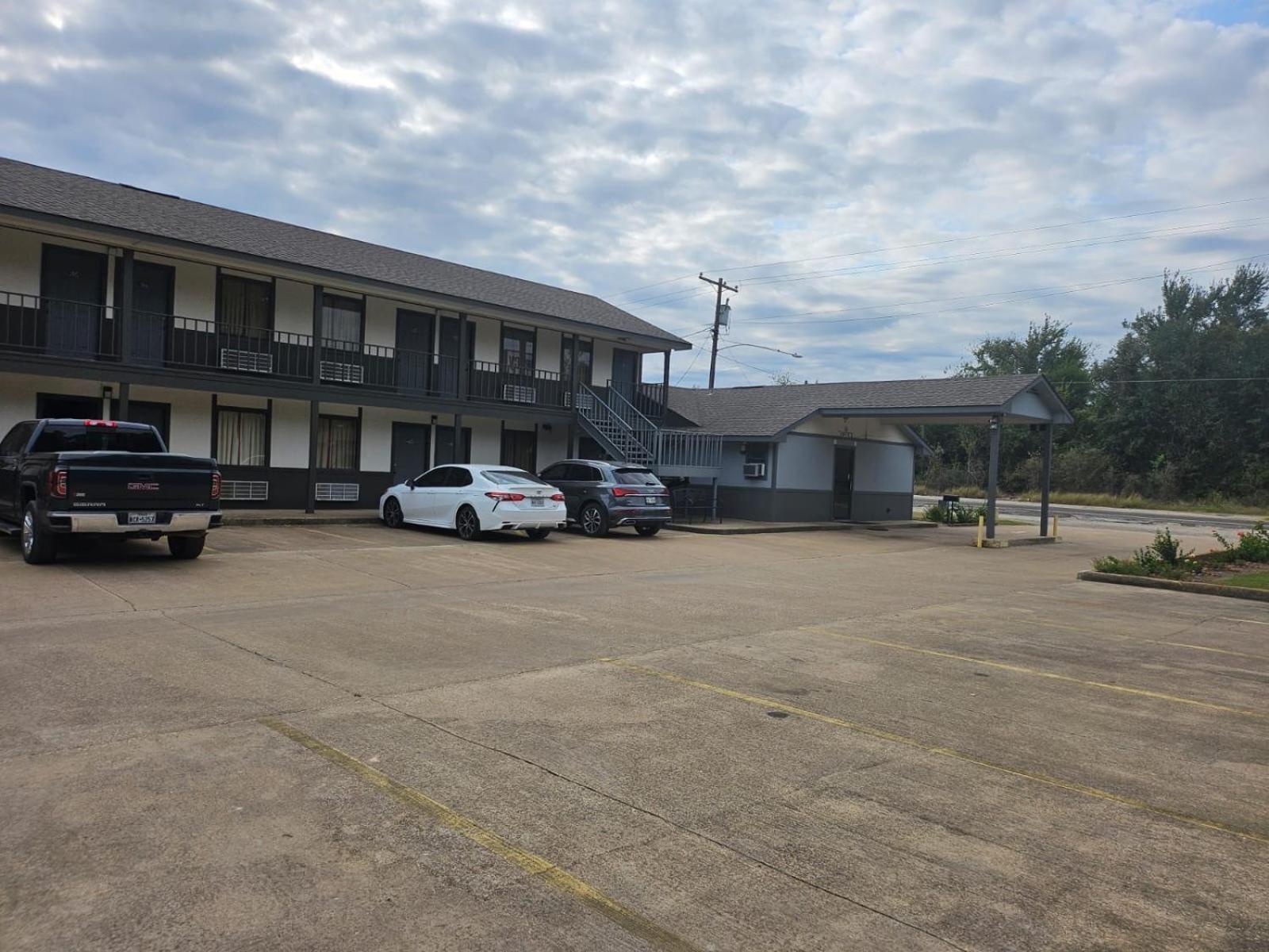 Regency Inn Jewett エクステリア 写真