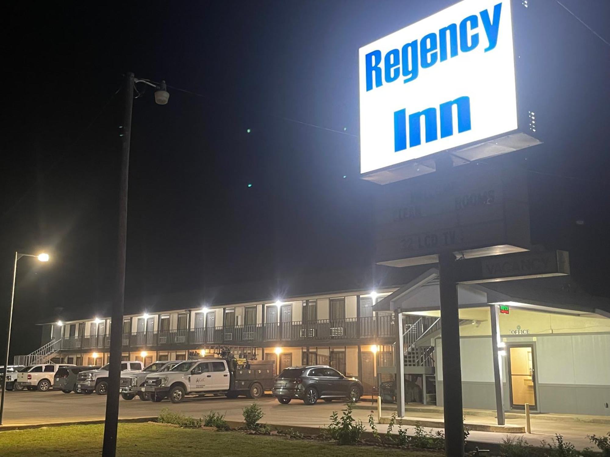 Regency Inn Jewett エクステリア 写真
