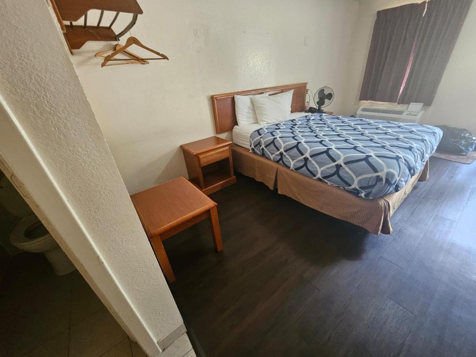Regency Inn Jewett エクステリア 写真