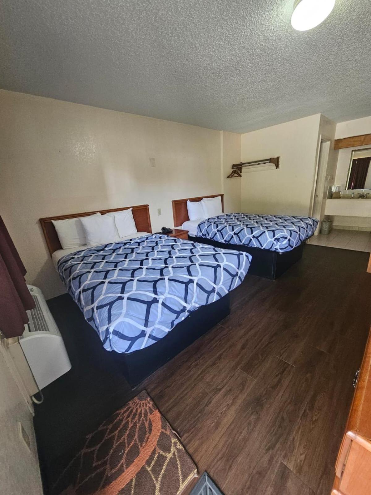 Regency Inn Jewett エクステリア 写真