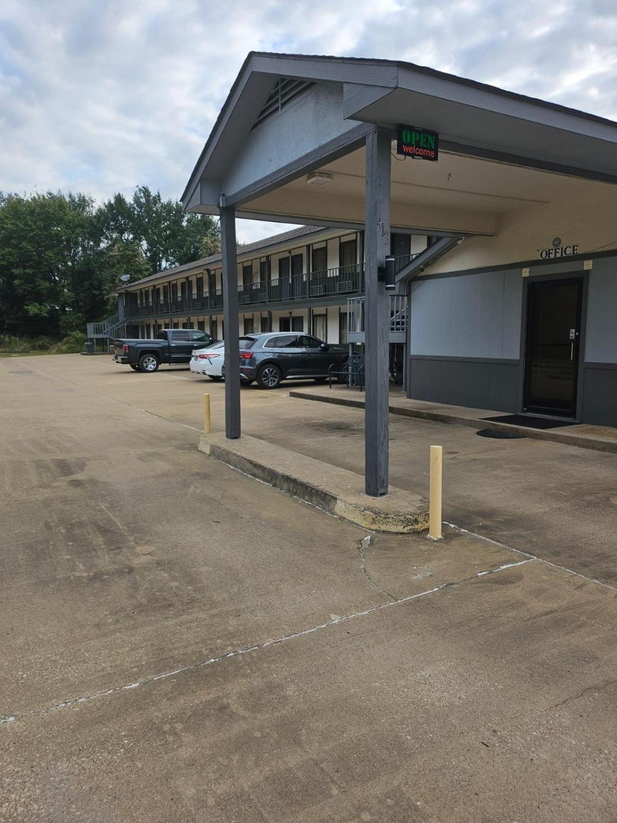Regency Inn Jewett エクステリア 写真